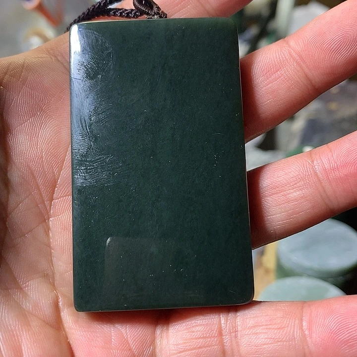 颈饰未镶嵌和田玉（糖玉）