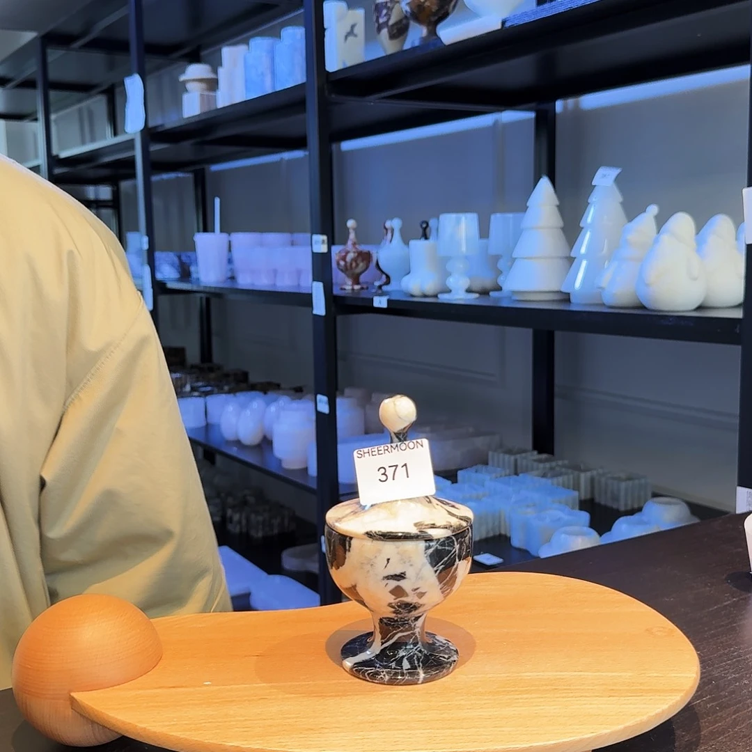 大理石371。     宝黑迷你马戏团