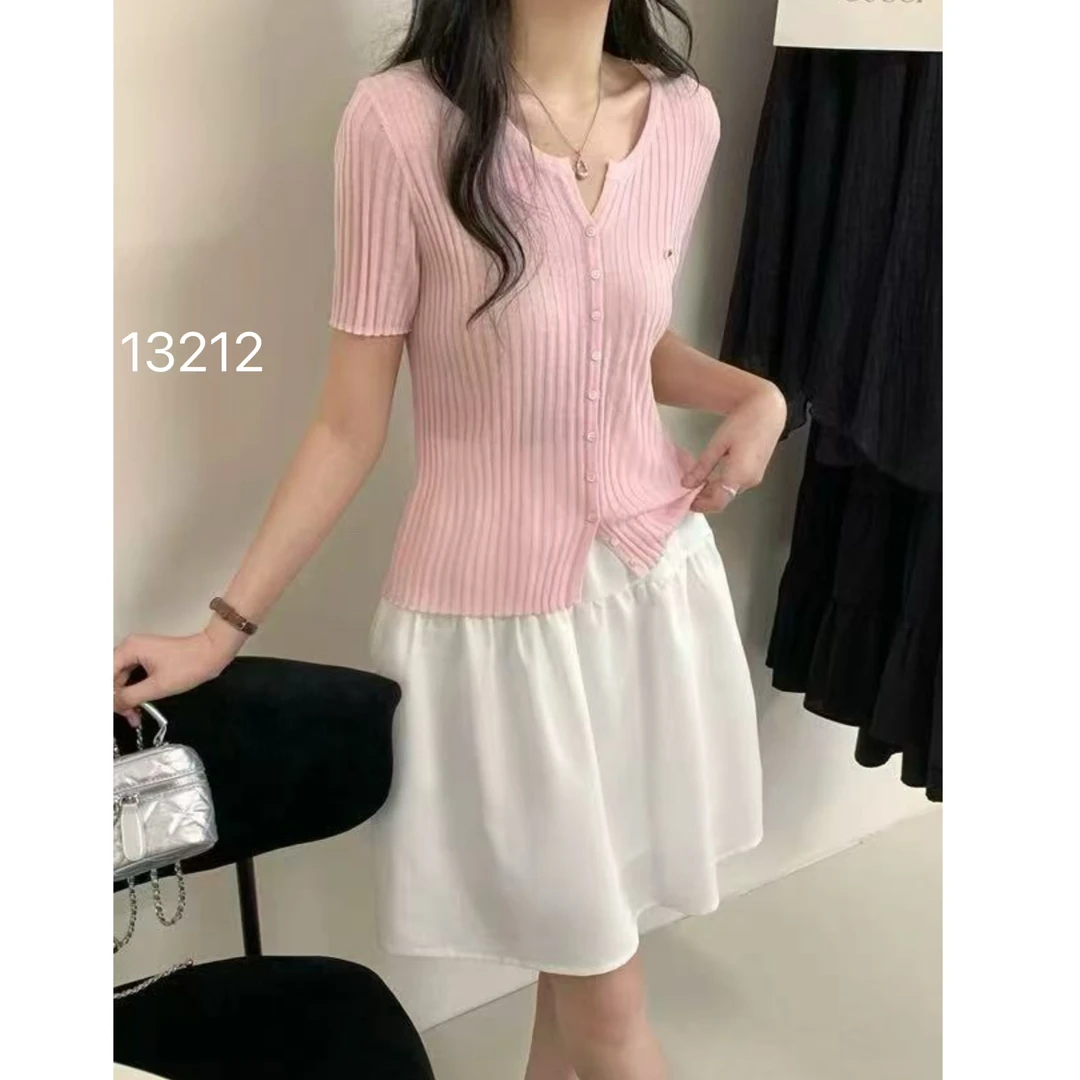 13212（部分无水洗唛，介意慎拍）WANGDAN新款剪刀领开衫短袖