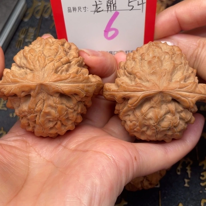 吊坠桃核文玩了吗