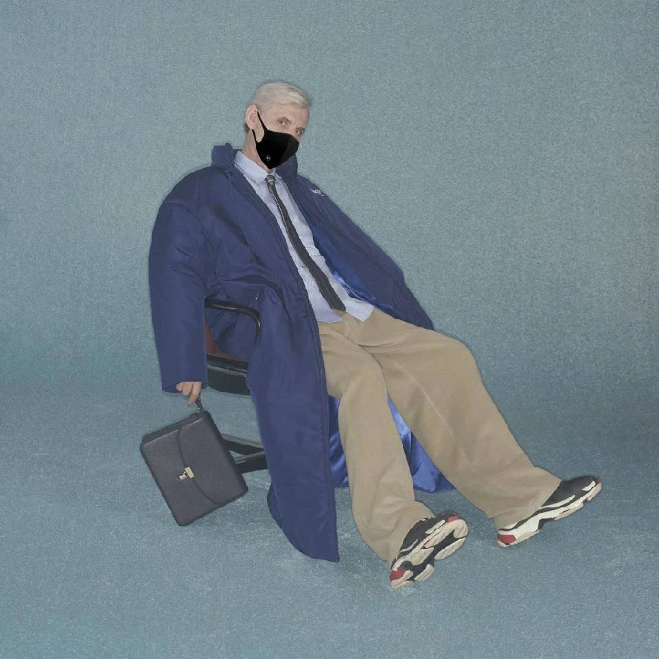 巴家25新款羽绒服