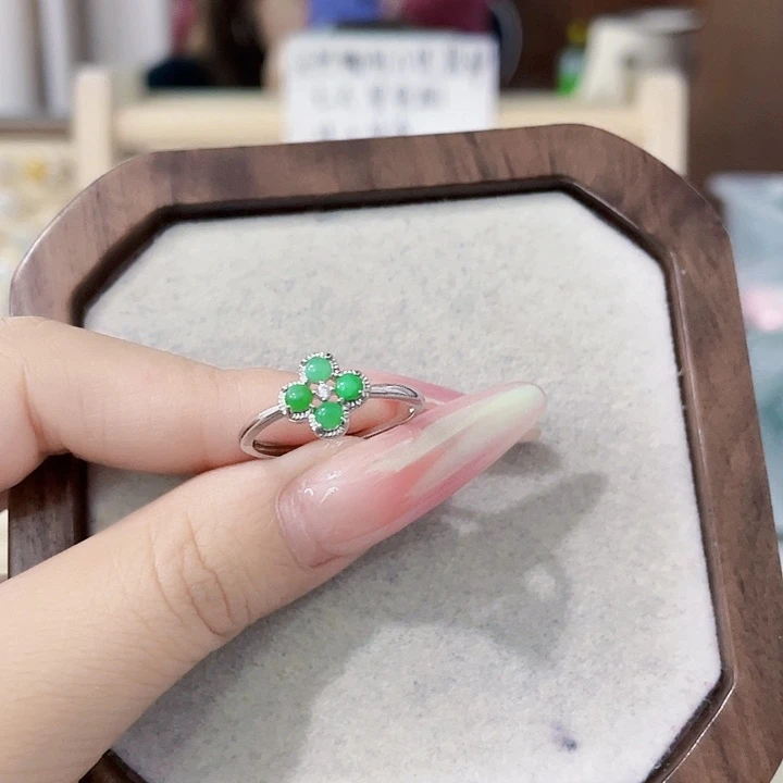 翡翠未镶嵌颈饰天然翡翠Ａ货