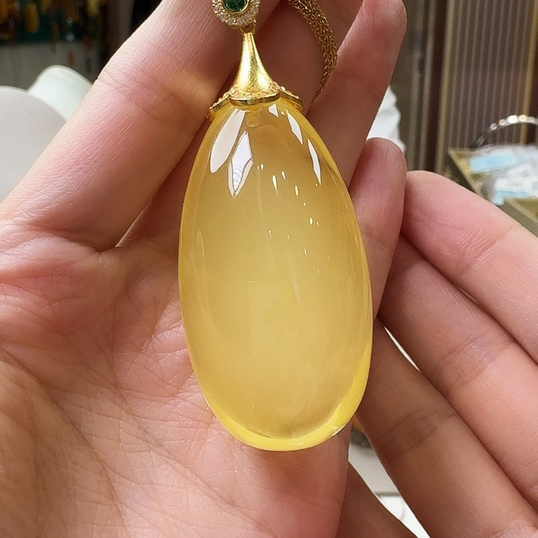 琥珀未镶嵌颈饰吊坠