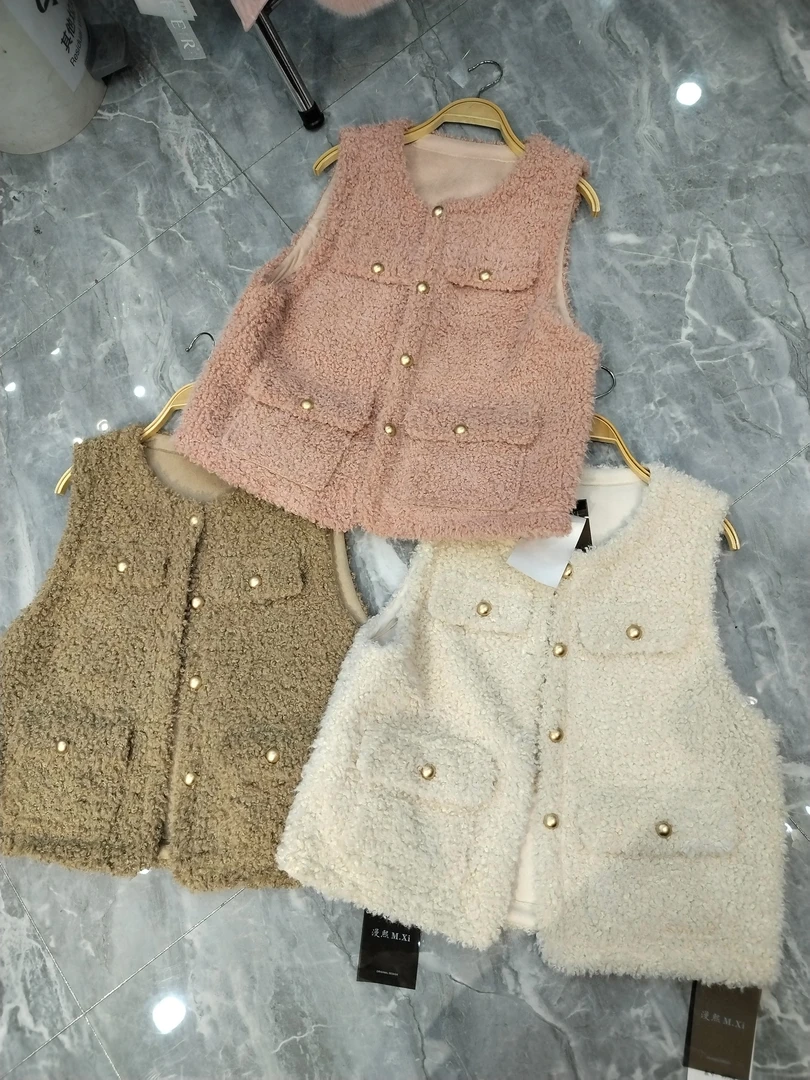 2025年皮毛一体新款背心洋气