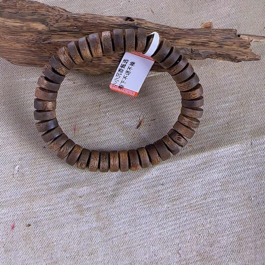 沉香碎屑沉香乌身母树10单圈厚片珠11克多样性发一