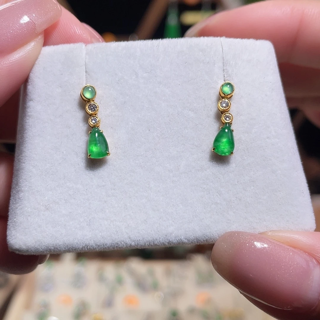 翡翠18K金镶嵌耳饰