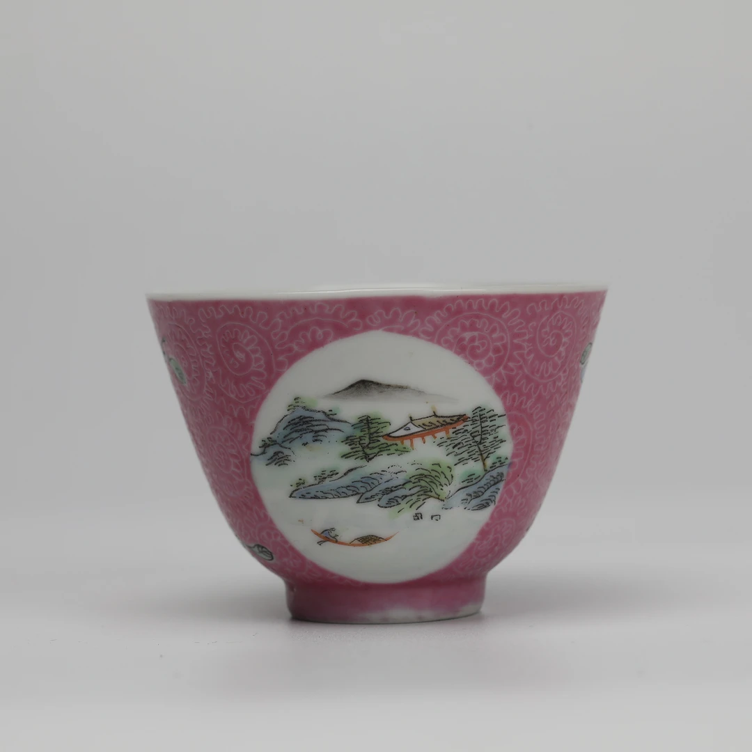 1327·民国轧道粉彩花卉纹铃铛杯