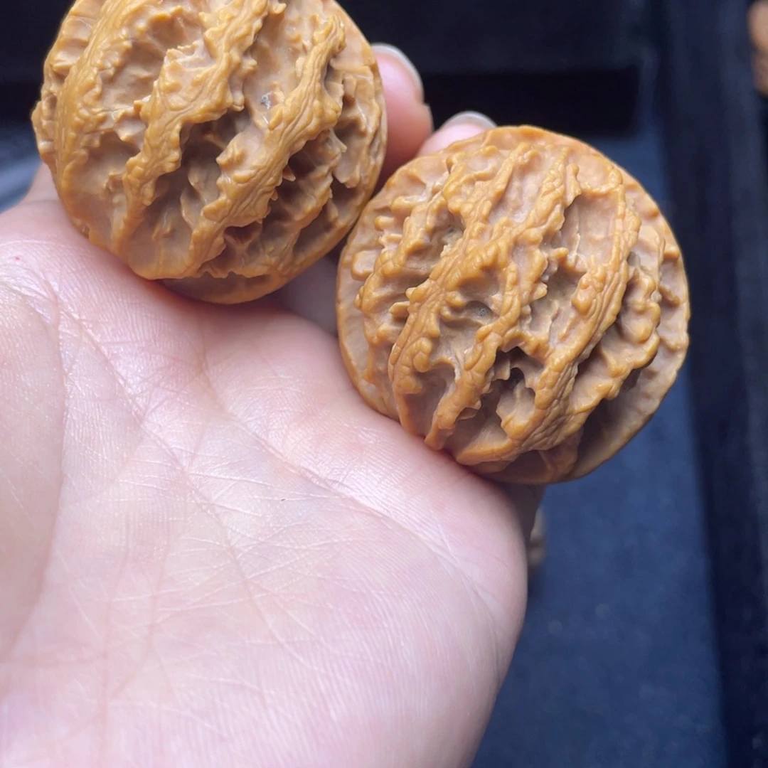 文玩核桃把件秦岭核桃9