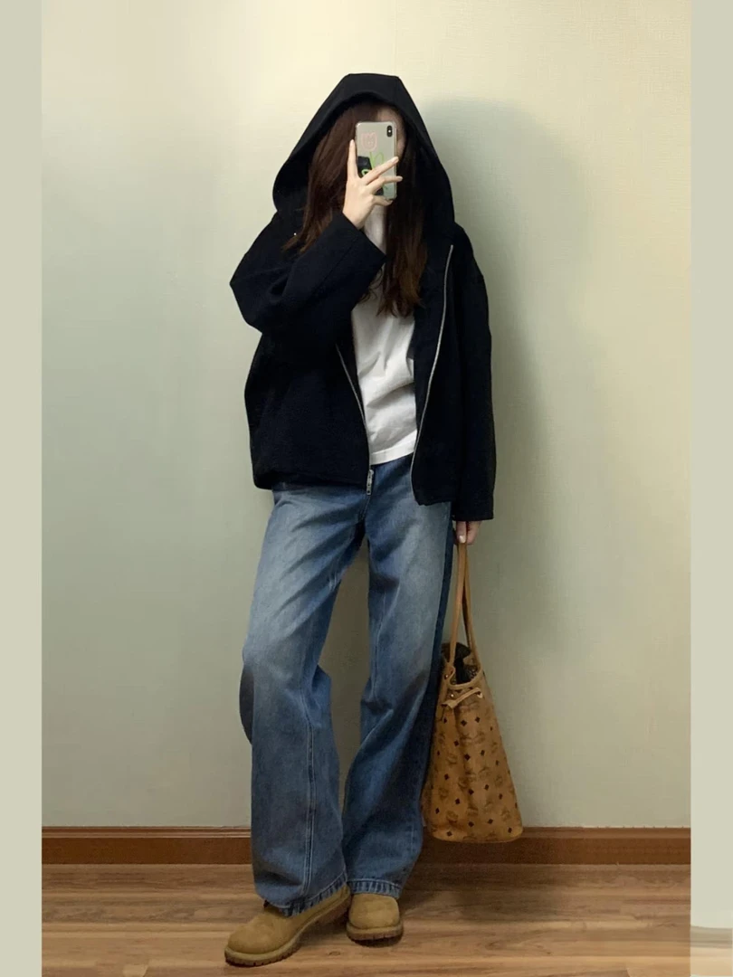 【小说家】韩系高级感黑色女连帽短外套秋季女士白T恤蓝色牛仔裤