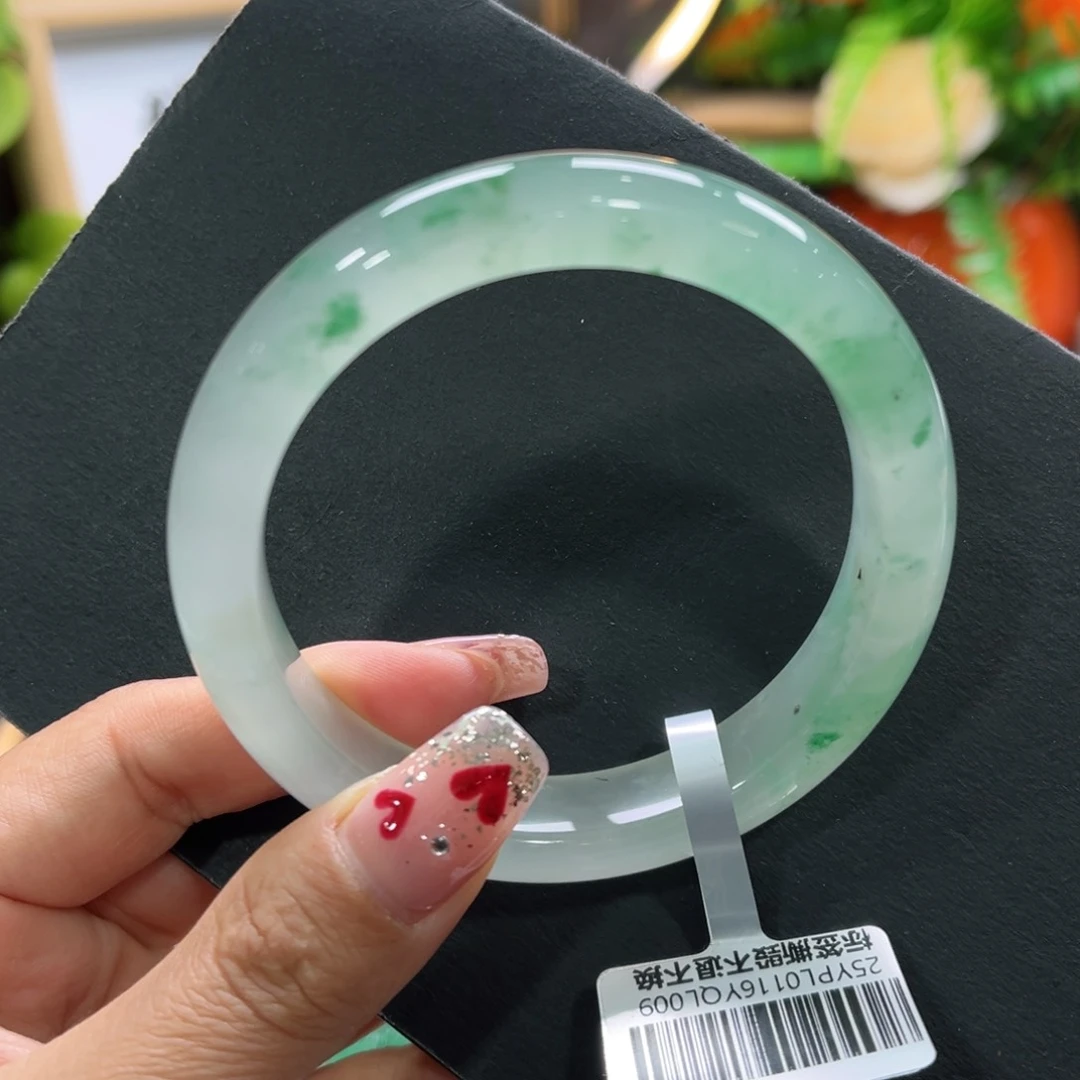 石英质玉手镯未镶嵌➕周周58.5