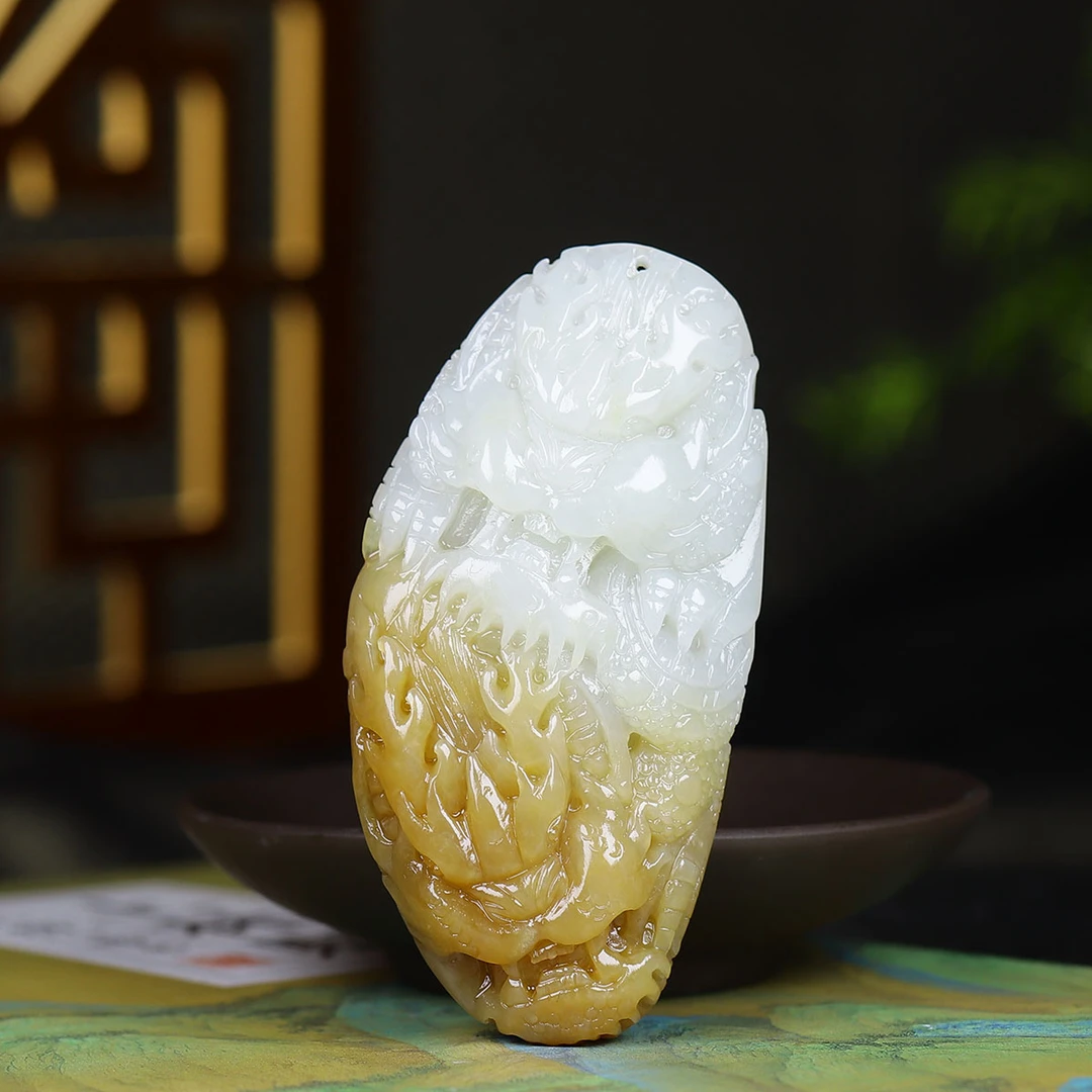 1107157和田玉糖白玉龙腾盛世挂件