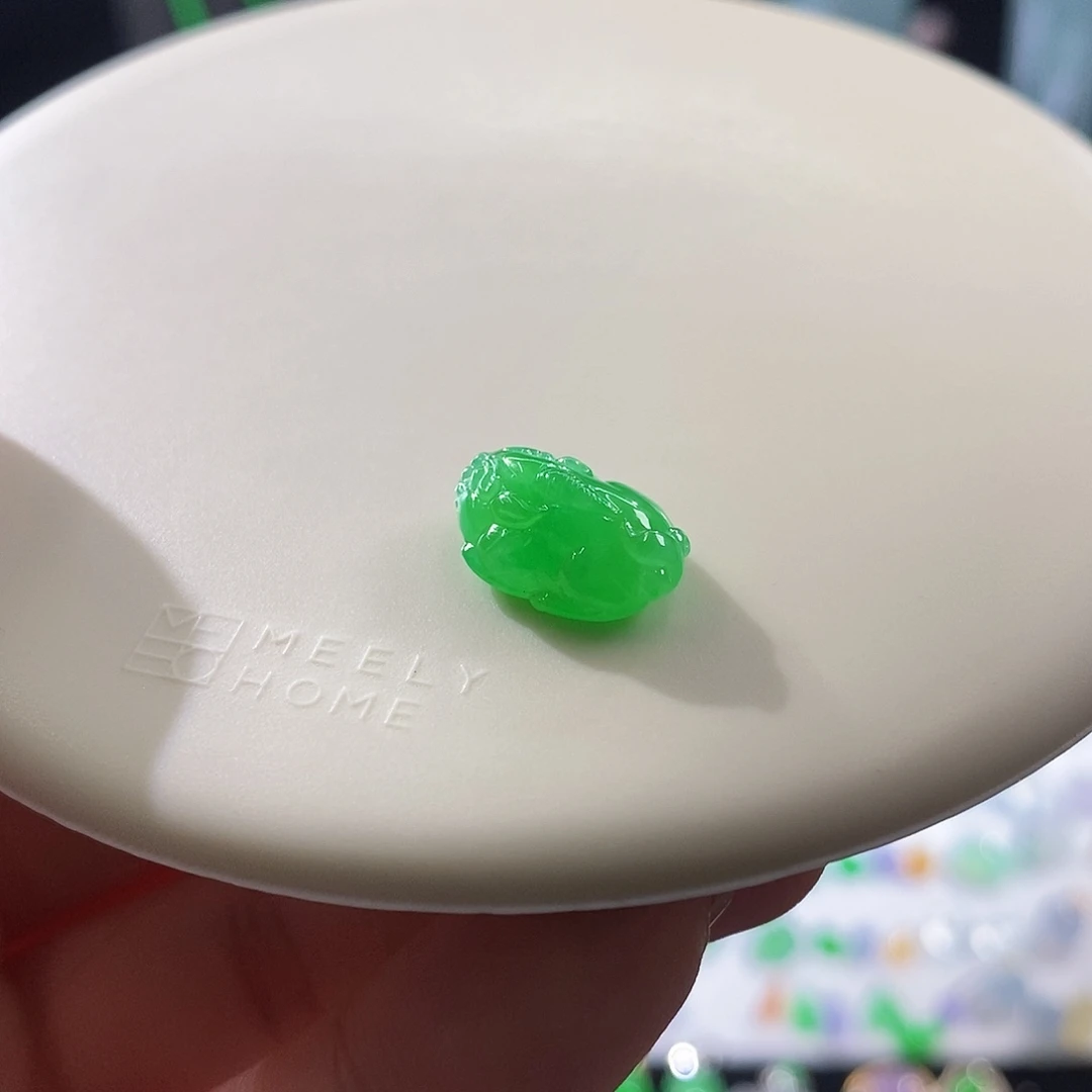 翡翠散珠阳绿貔貅