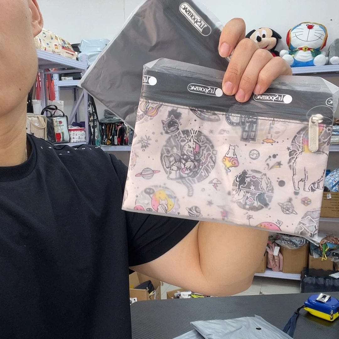 PU化妆包等产品为