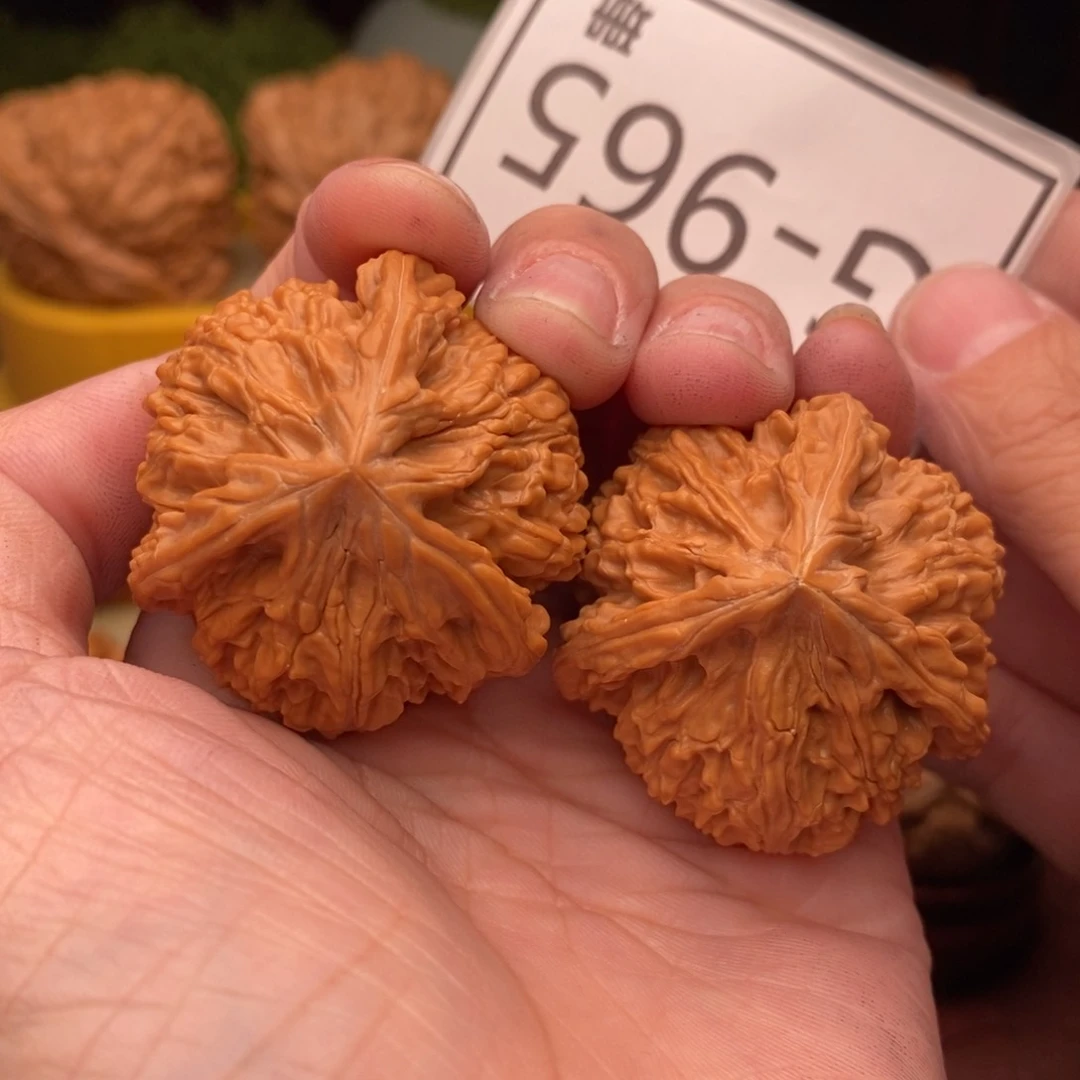 文玩核桃把件玉龙奔39