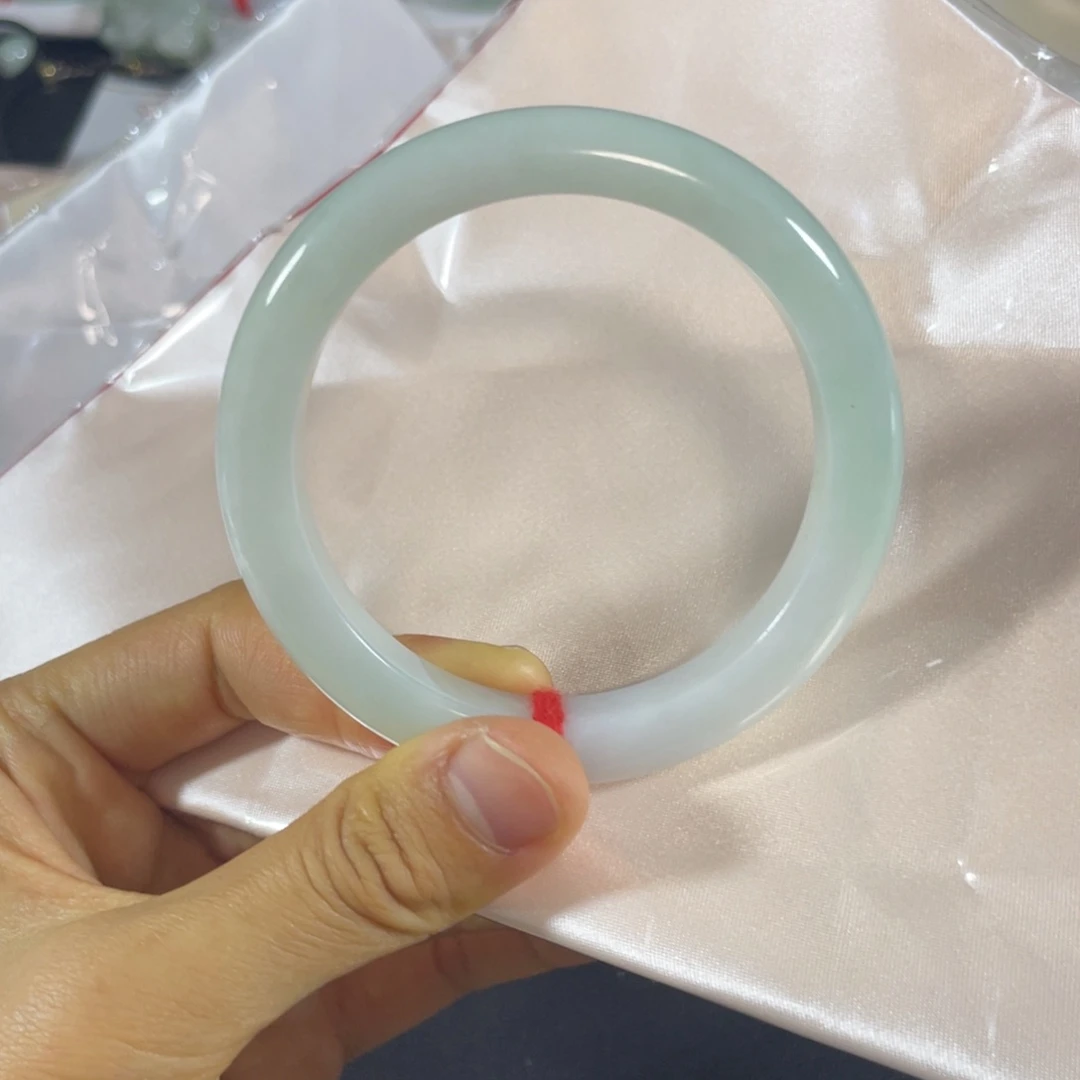 未镶嵌手镯翡翠天然翡翠手镯