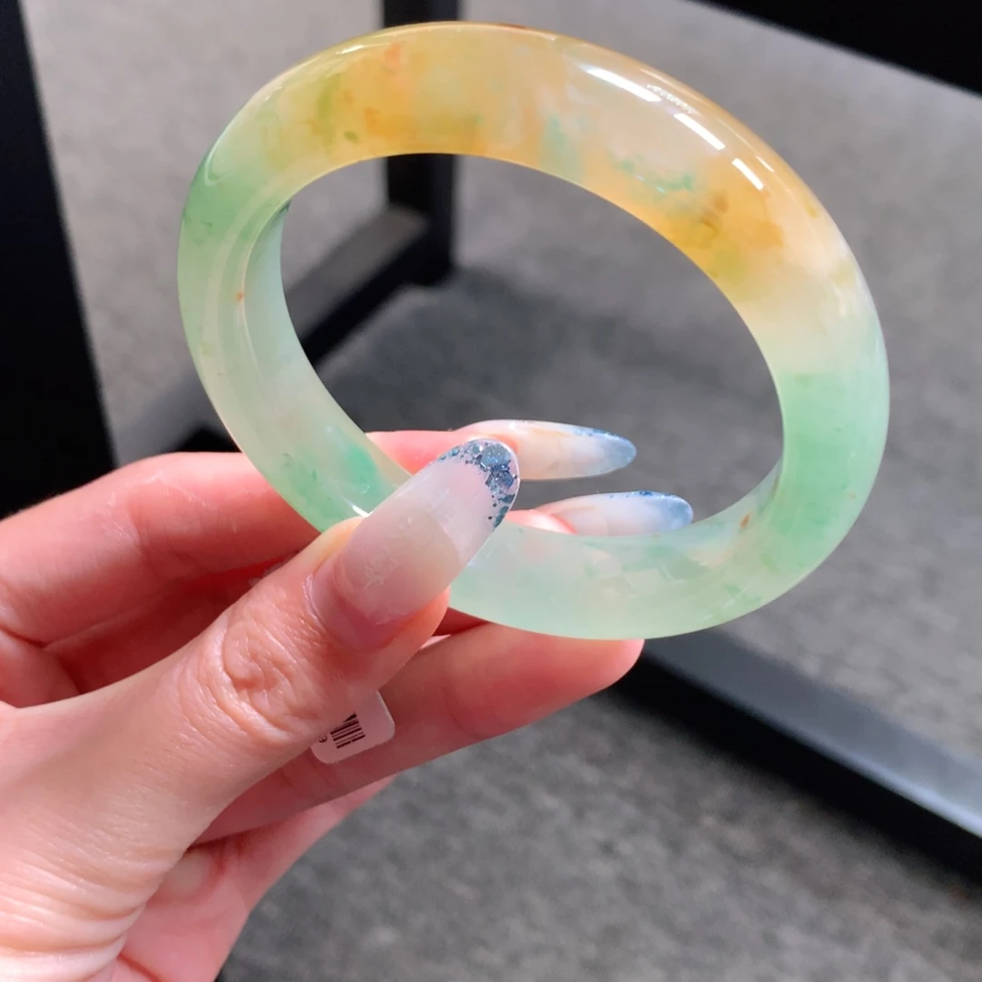 石英质玉未镶嵌手镯