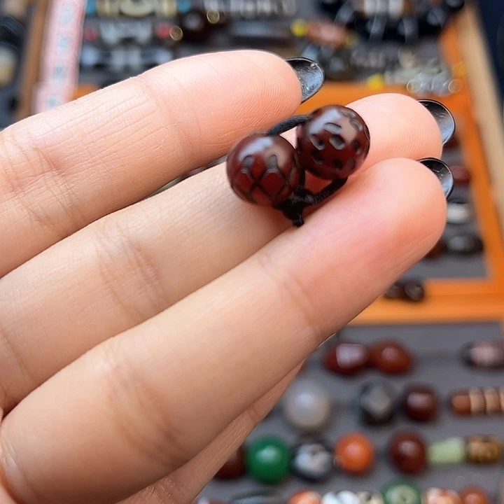 玛瑙/玉髓珠宝半成品未镶嵌疯**鼠