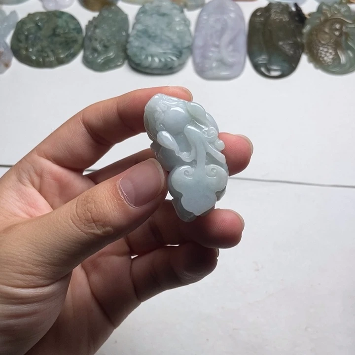 翡翠未镶嵌颈饰貔貅20