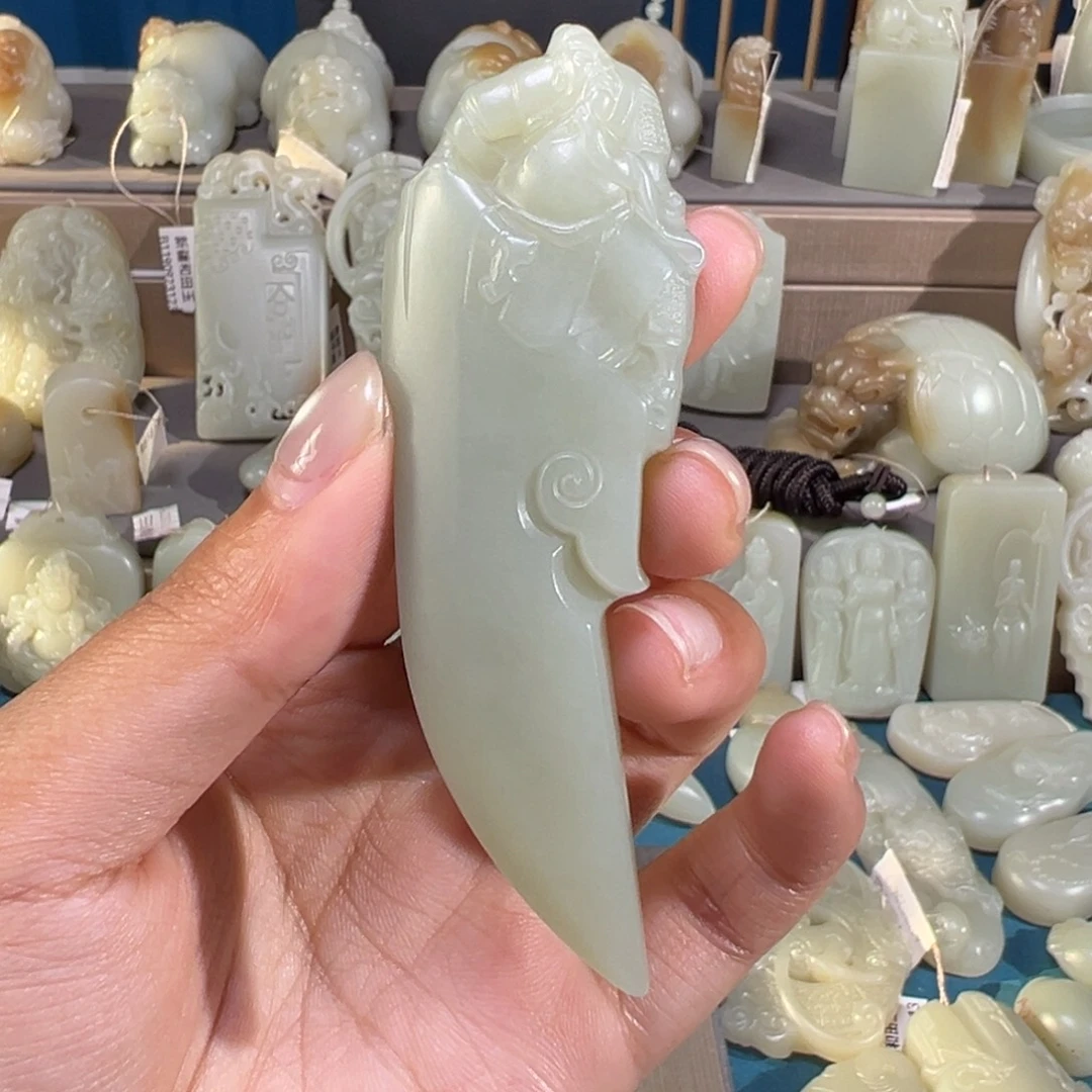 和田玉（糖玉）未镶嵌颈饰