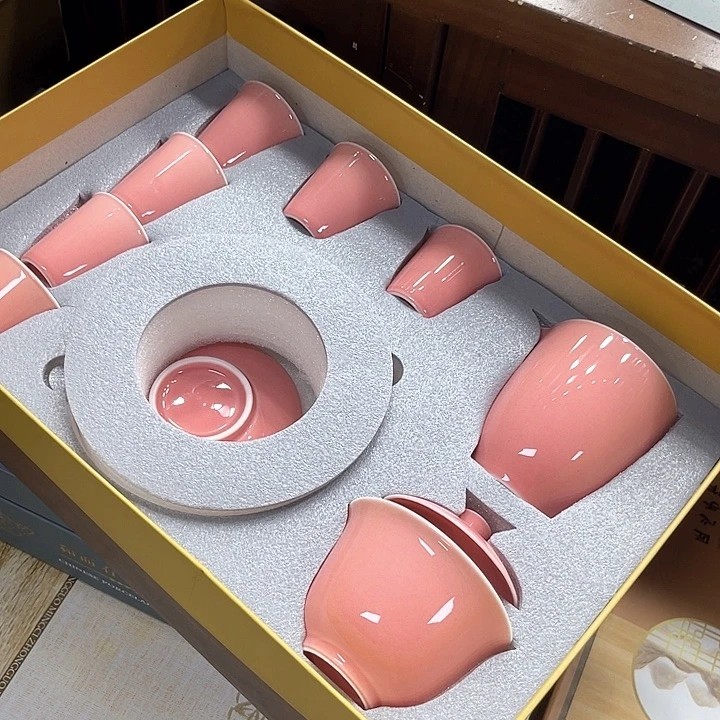 孤品茶具套装等。