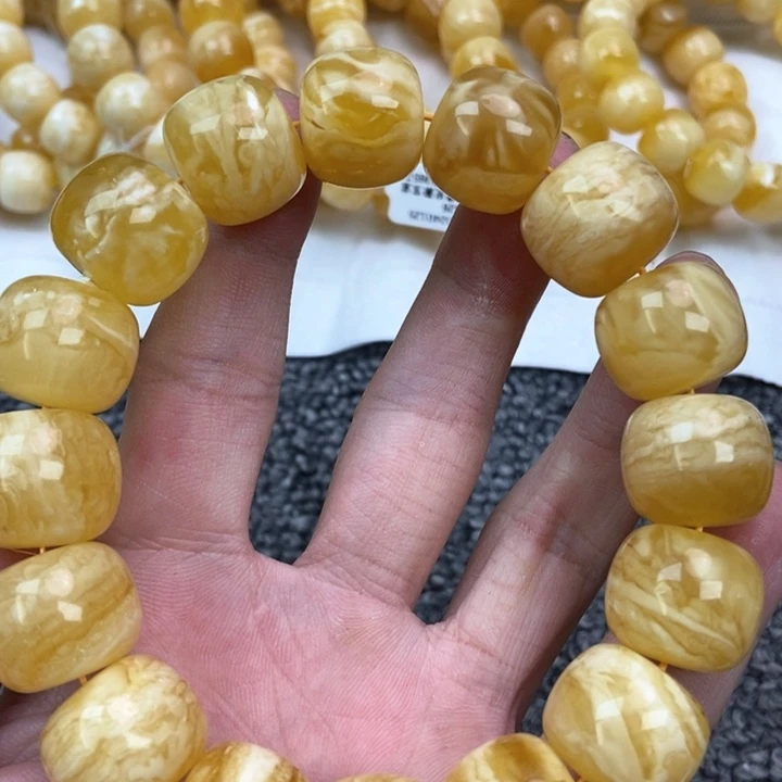 广***哥琥珀未镶嵌珠宝奇石12