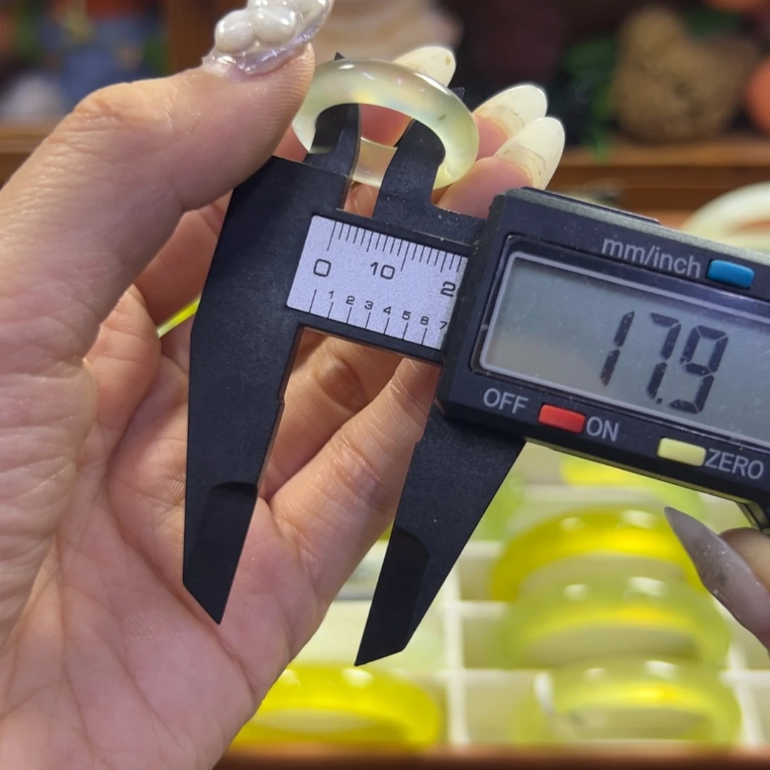 蛇纹石玉未镶嵌手镯181