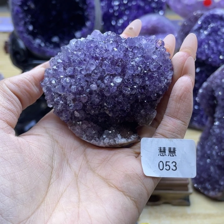 未镶嵌水晶大型摆件（非配饰）