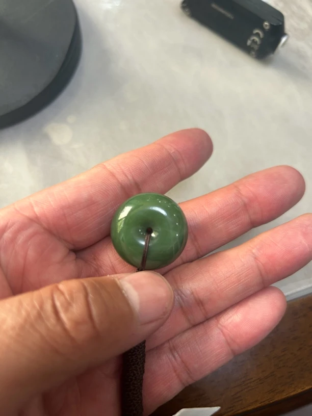 天然和田玉碧玉吊坠