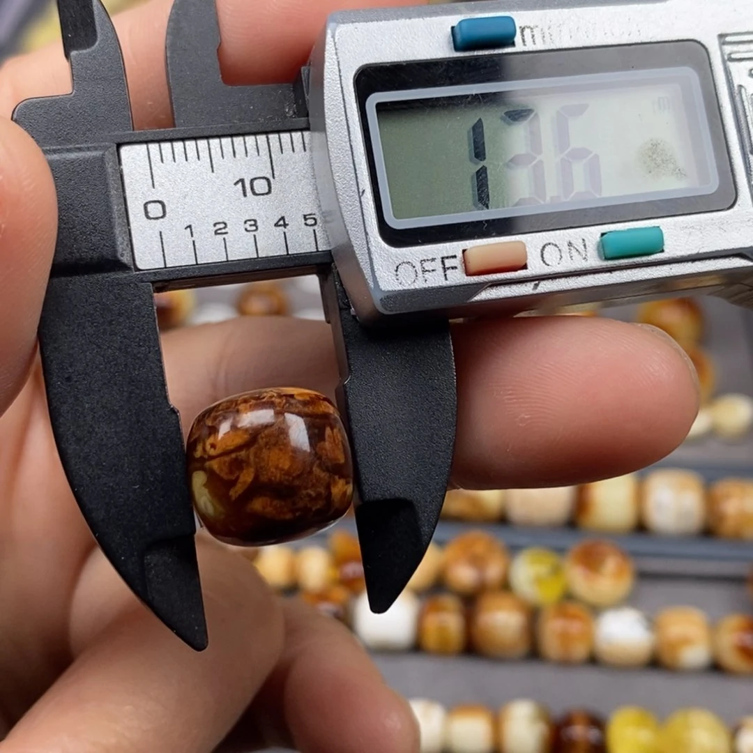 琥珀未镶嵌耳饰老型