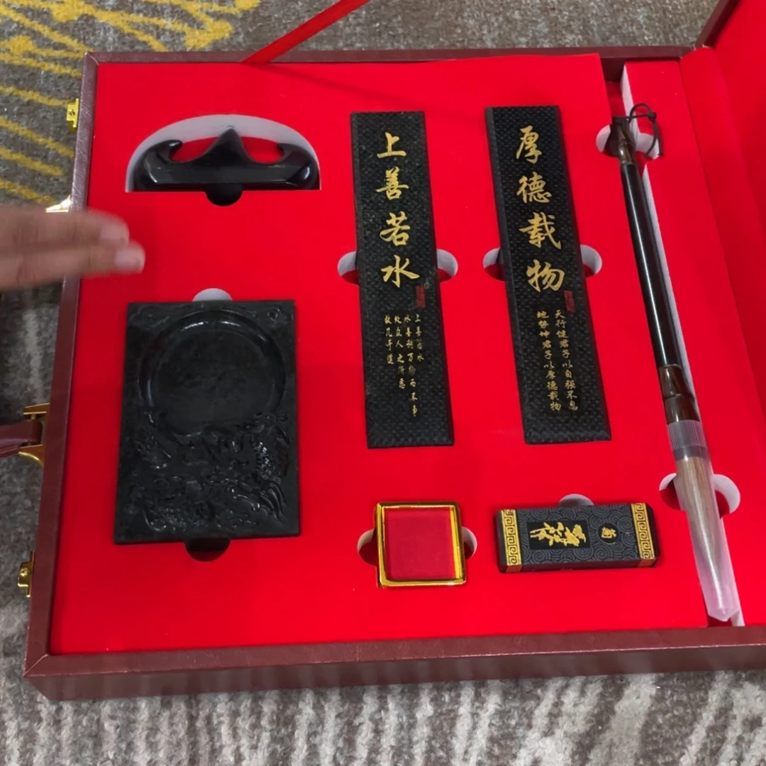未镶嵌和田玉摆件