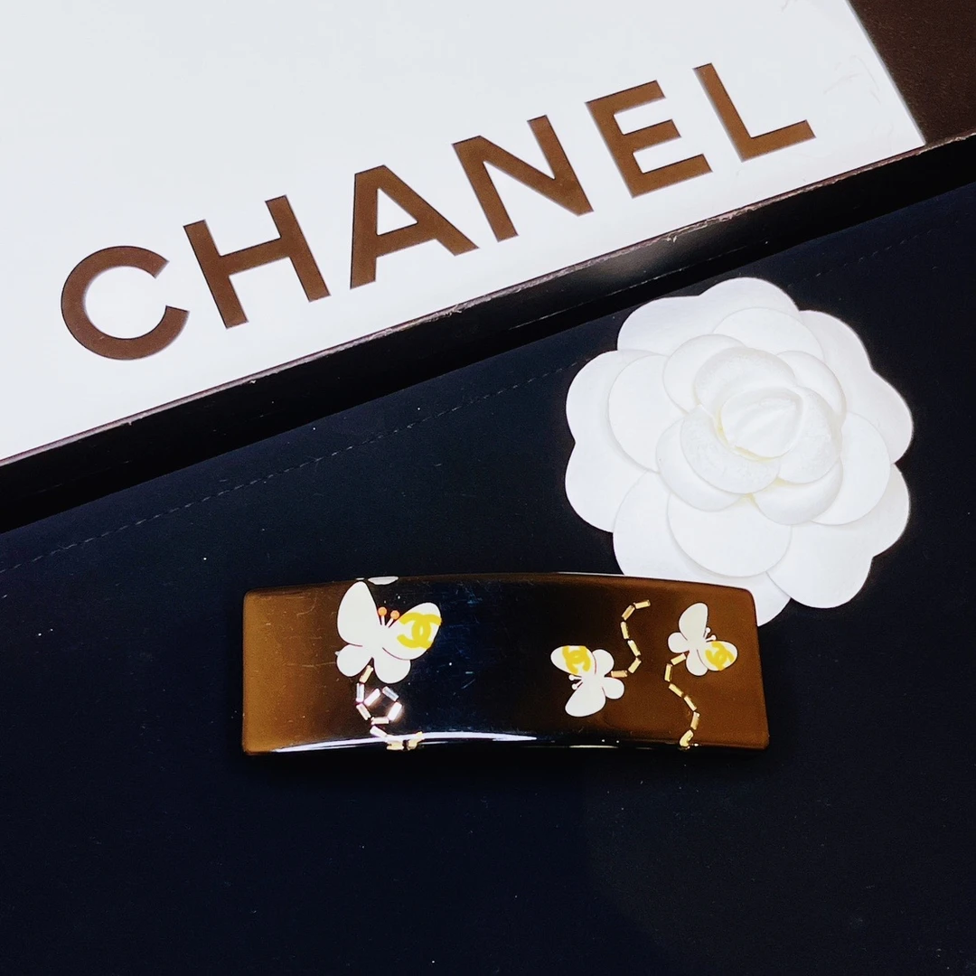 95新 Chanel/香奈儿 柚礼中古/香奈儿亚克力蝴蝶发夹LZ504301