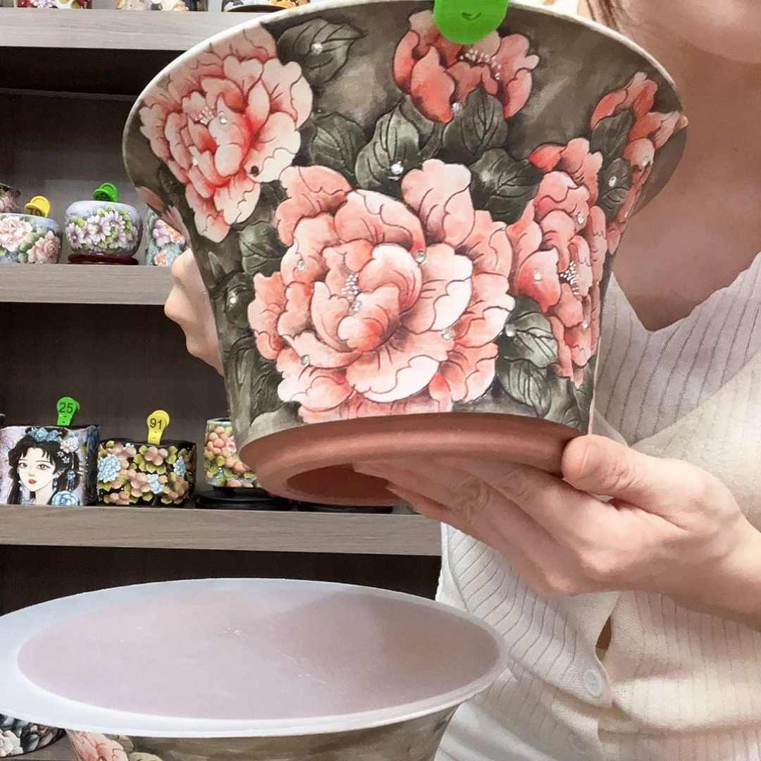 白**?花物手绘陶瓷花盆