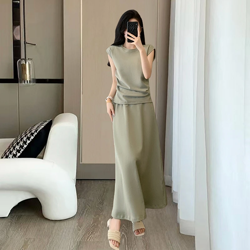 优雅轻熟风高级感穿搭女夏季新款小众设计感收腰褶皱背心时尚套装