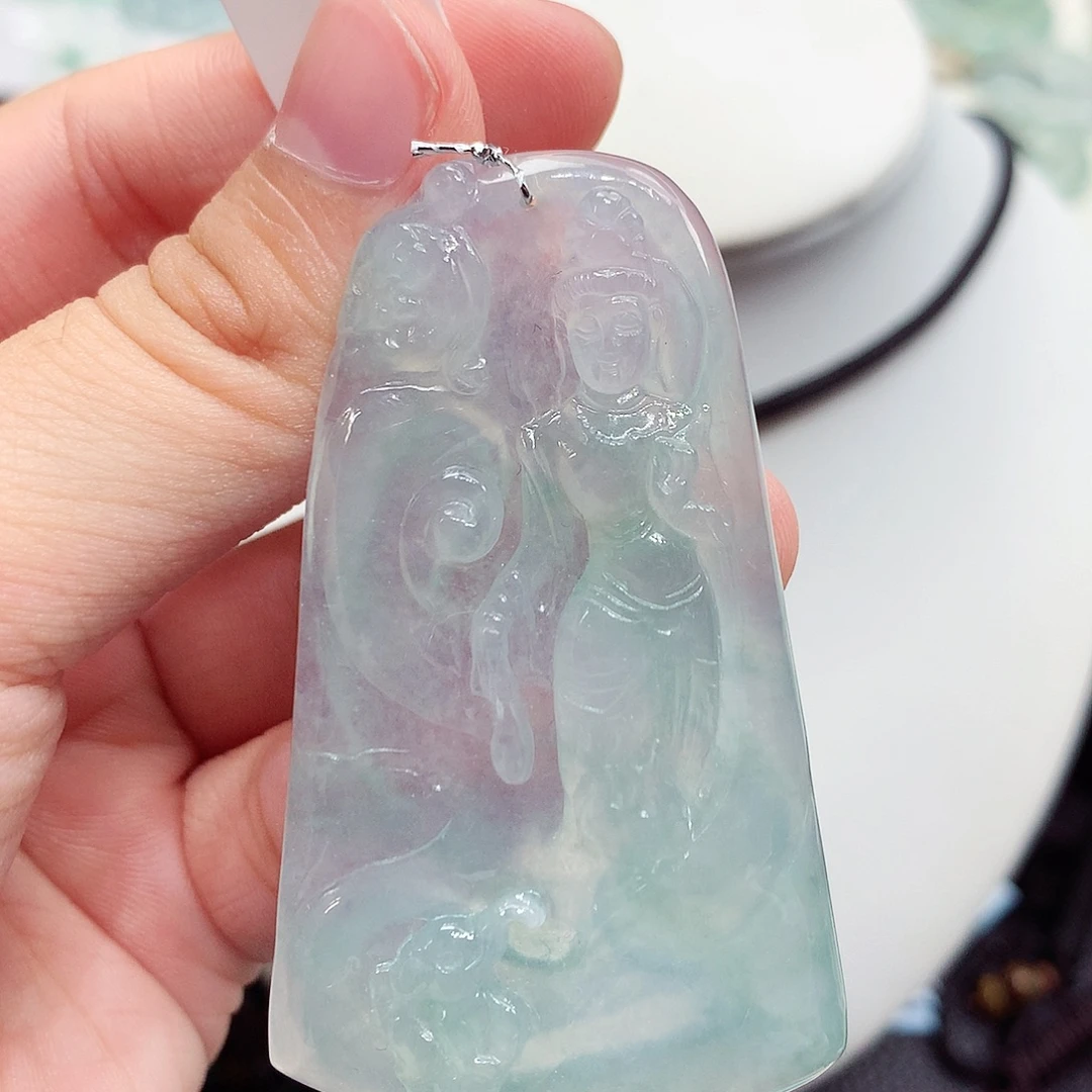 翡翠未镶嵌颈饰编号128，60.0/35.8/5.8