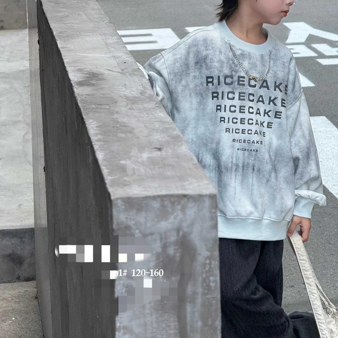 男童时尚休闲卫衣