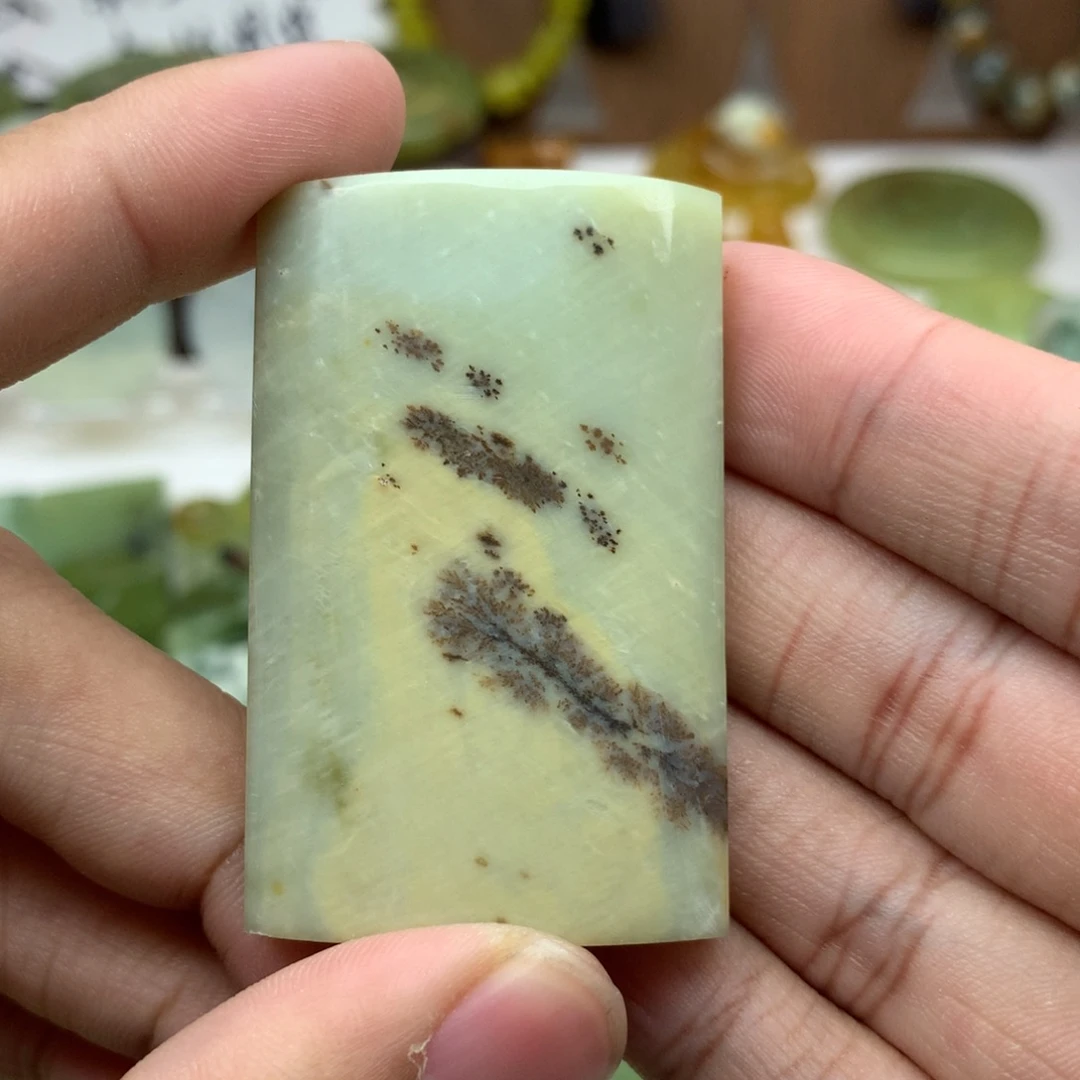 岫玉未镶嵌吊坠(不含链)