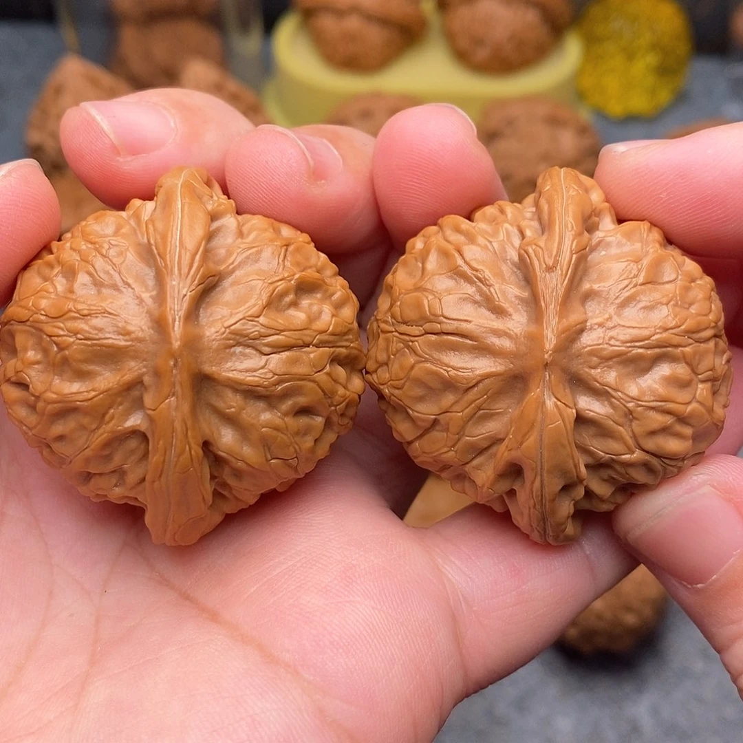 文玩核桃把件42全品毕业桃心宫灯