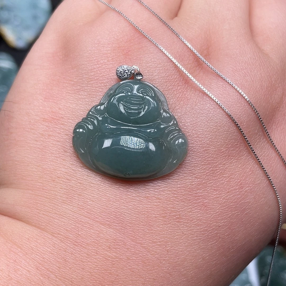 翡翠未镶嵌颈饰佛公