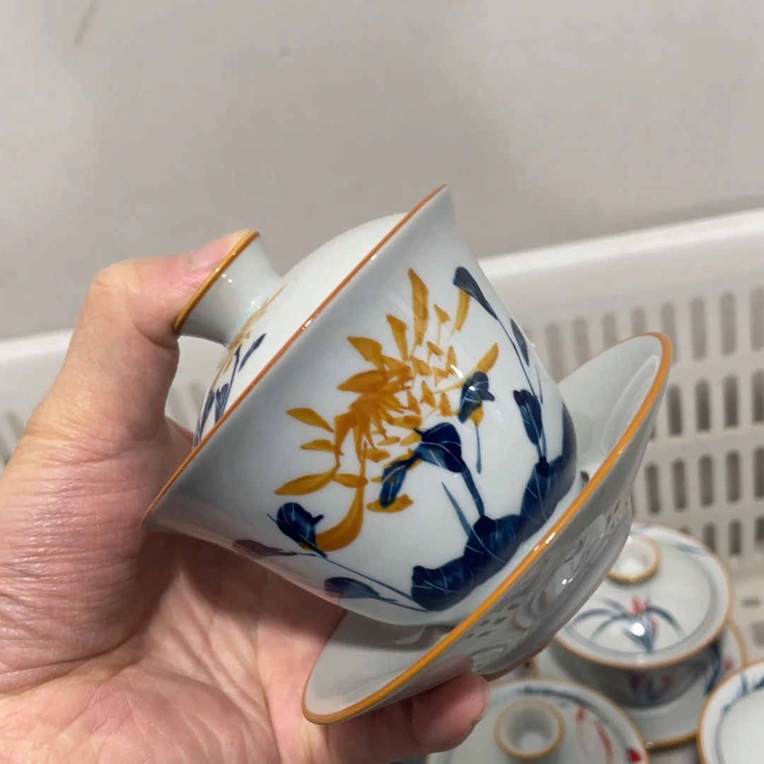 釉下手绘茶具，大瑕
