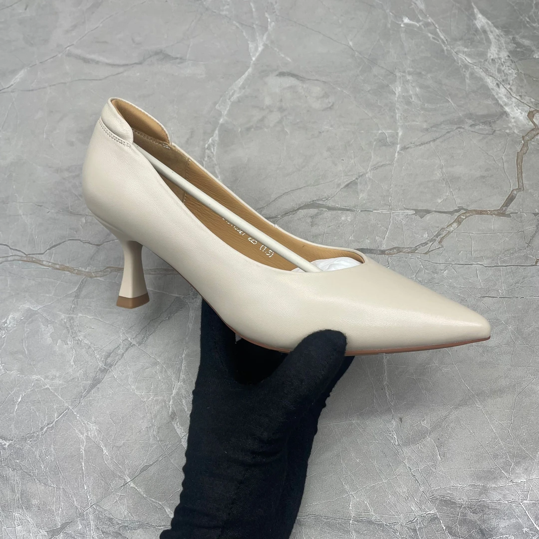 粗跟单鞋女(羊皮)13327（孤品）c区35码