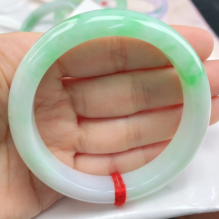 翡翠手镯未镶嵌甜阳绿57