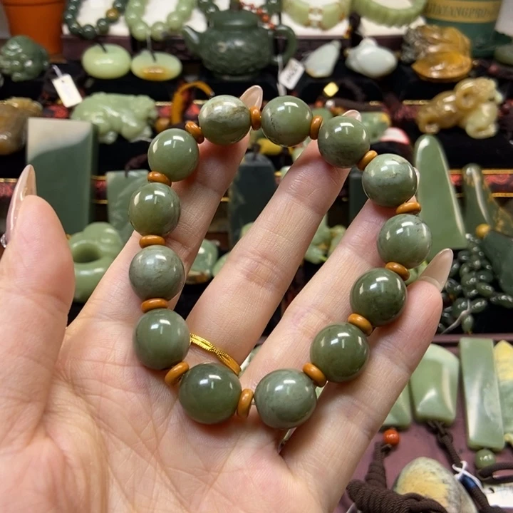 未镶嵌手串岫岩老玉（透闪石质玉）