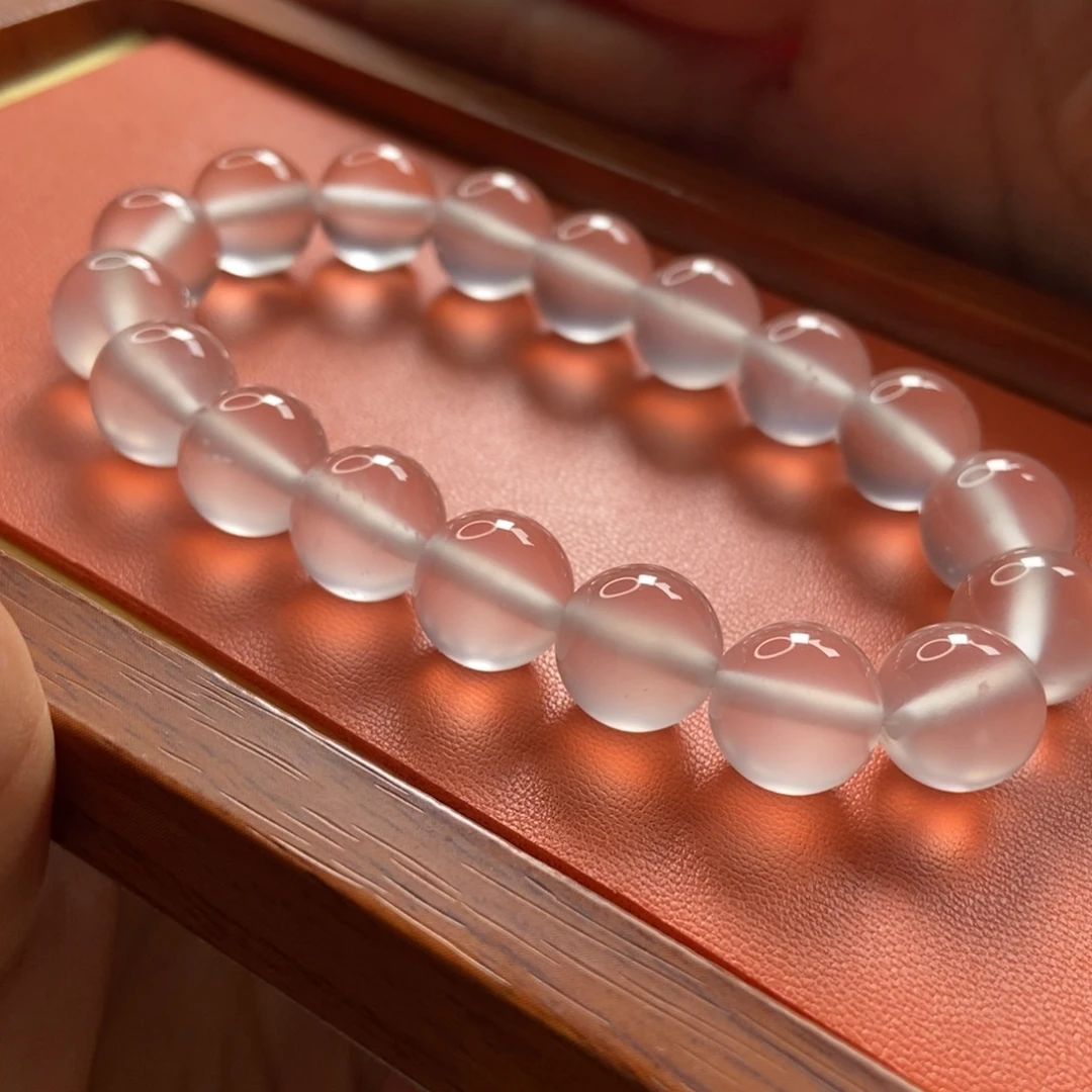 耶***冷石英质玉未镶嵌颈饰