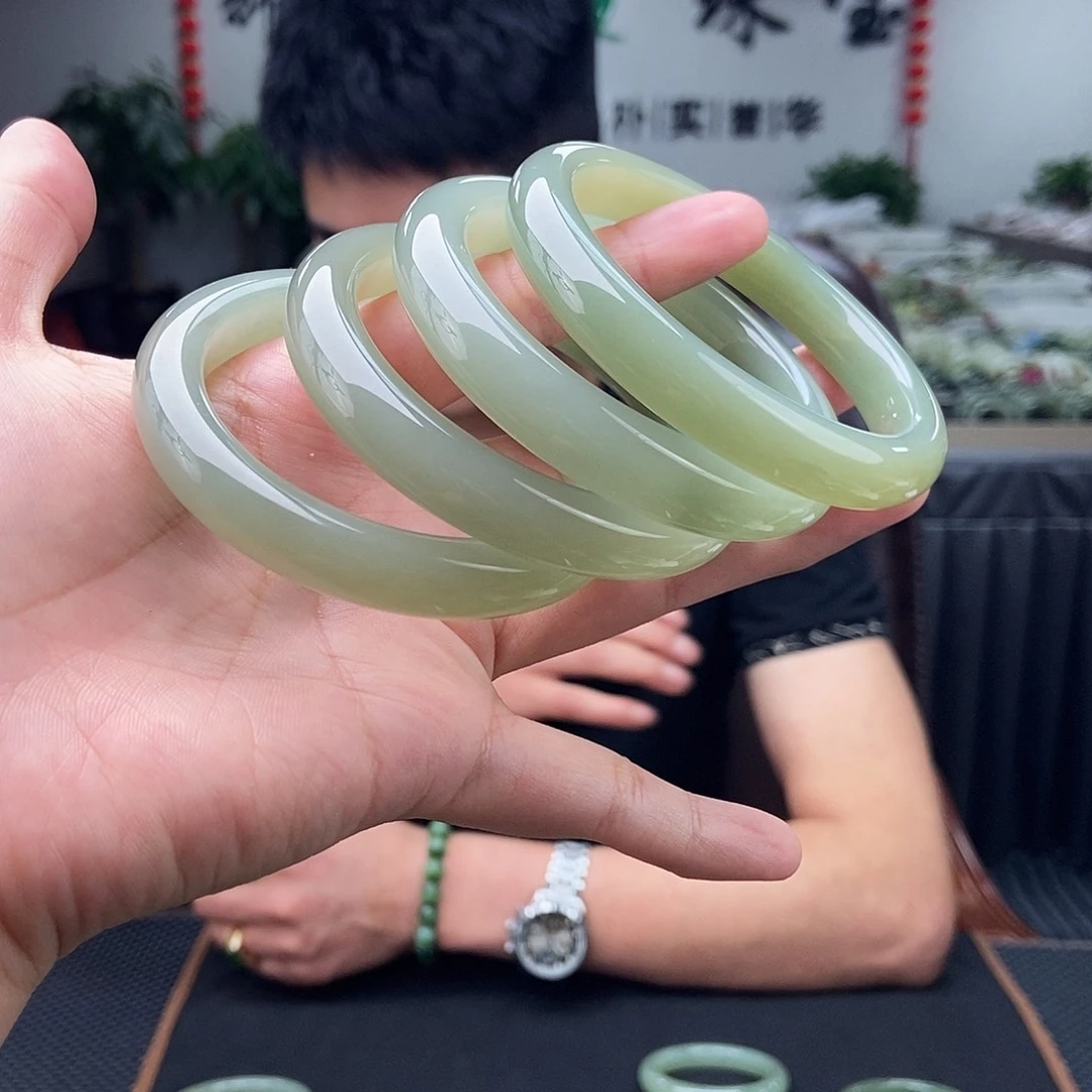和田玉手镯未镶嵌浅 51-60颜色多样性发拍一发一