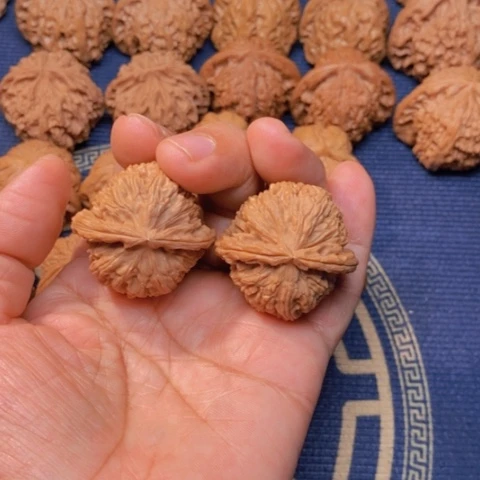 【闪购商品】吊坠文玩核桃飘***湖白狮子38