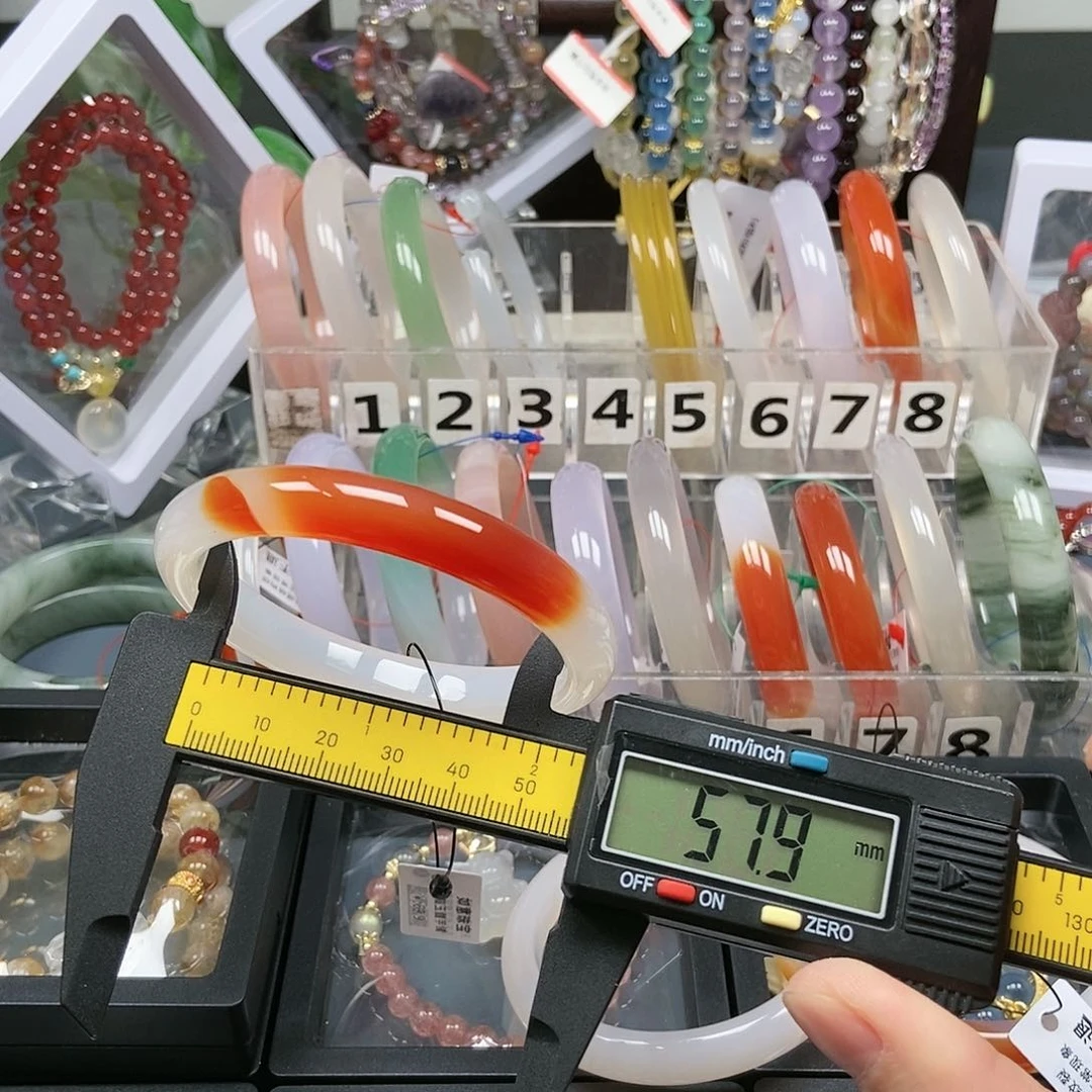 玛瑙/玉髓手镯未镶嵌11