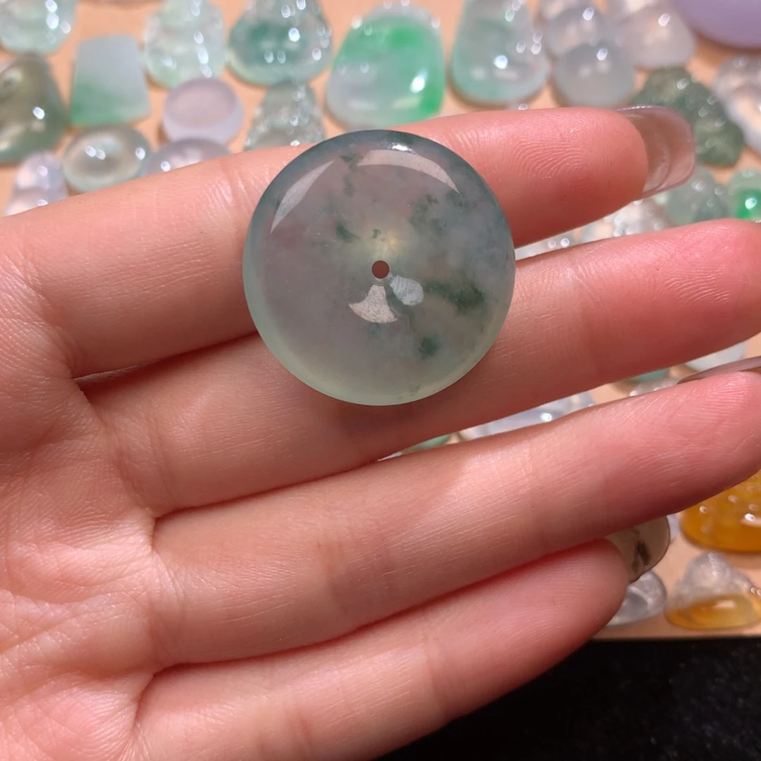 定制翡翠未镶嵌名*扣子