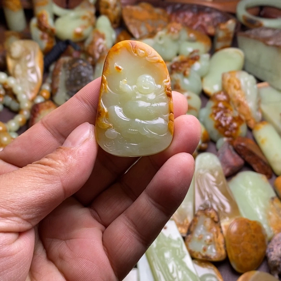 【闪购商品】颈饰未镶嵌岫岩河磨玉（透闪石质玉）