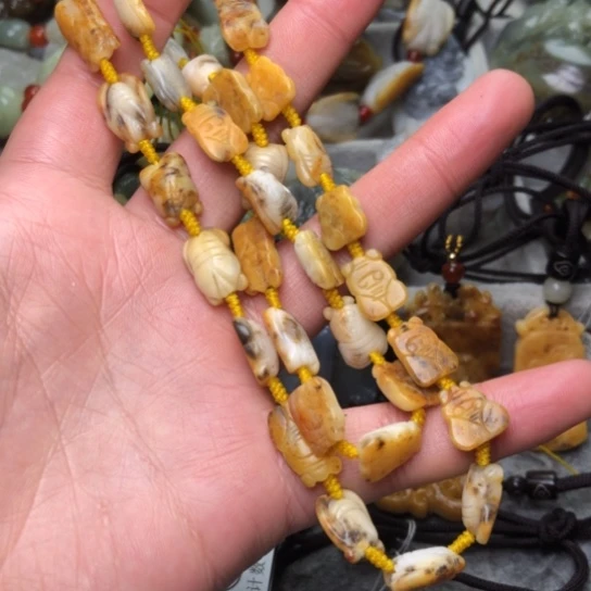 和田玉手链未镶嵌明****在198分开付两个90