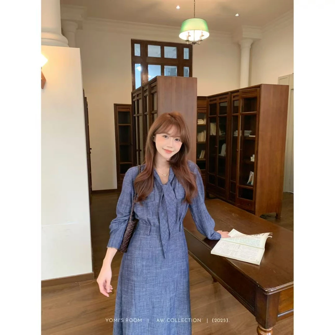 YOMI小个子【杂志焦点】亚麻牛仔蓝收腰连衣裙温柔气质秋季显瘦显白